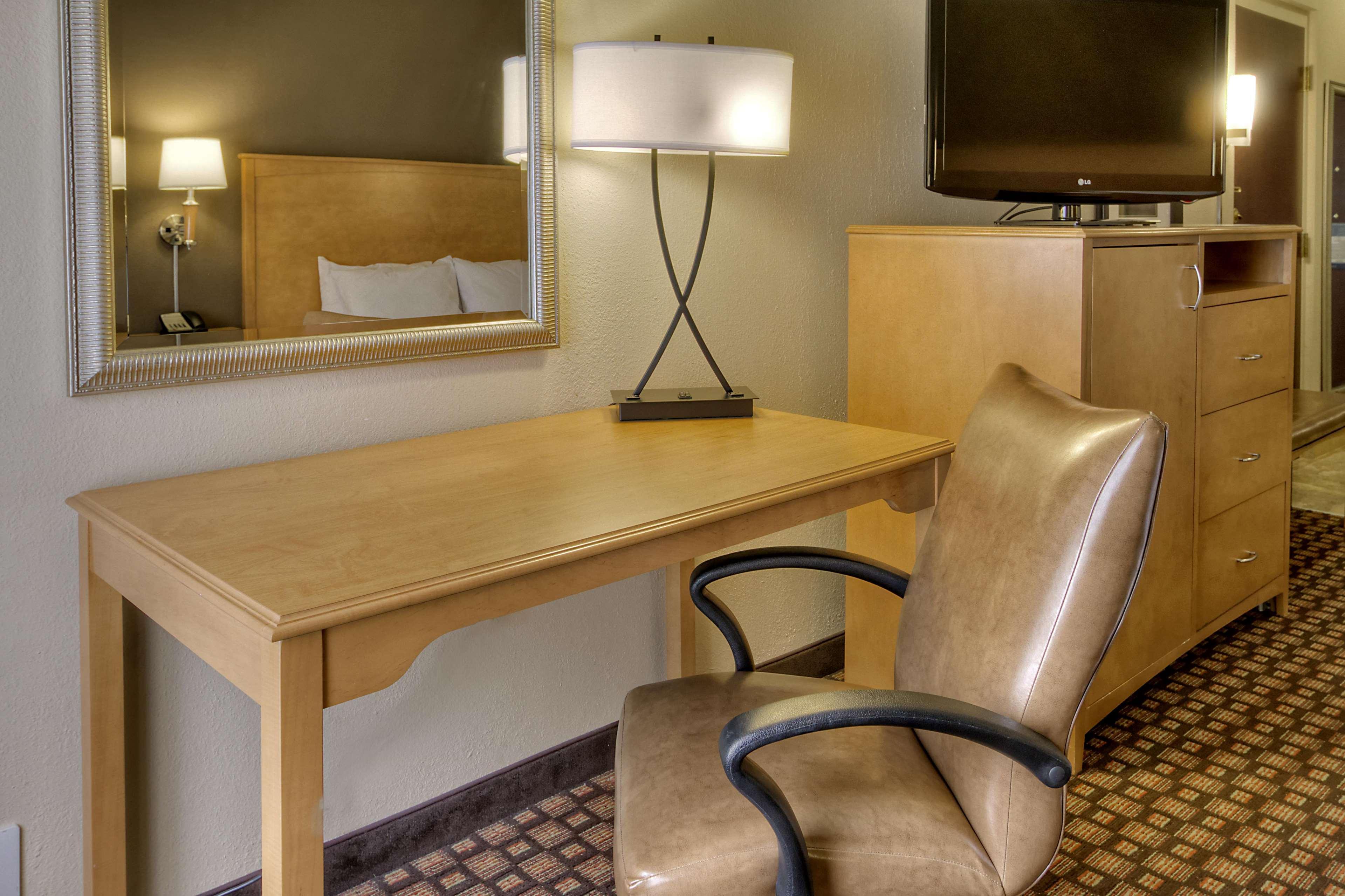 Hampton Inn & Suites Nashville-Vanderbilt-Elliston Place Exteriör bild