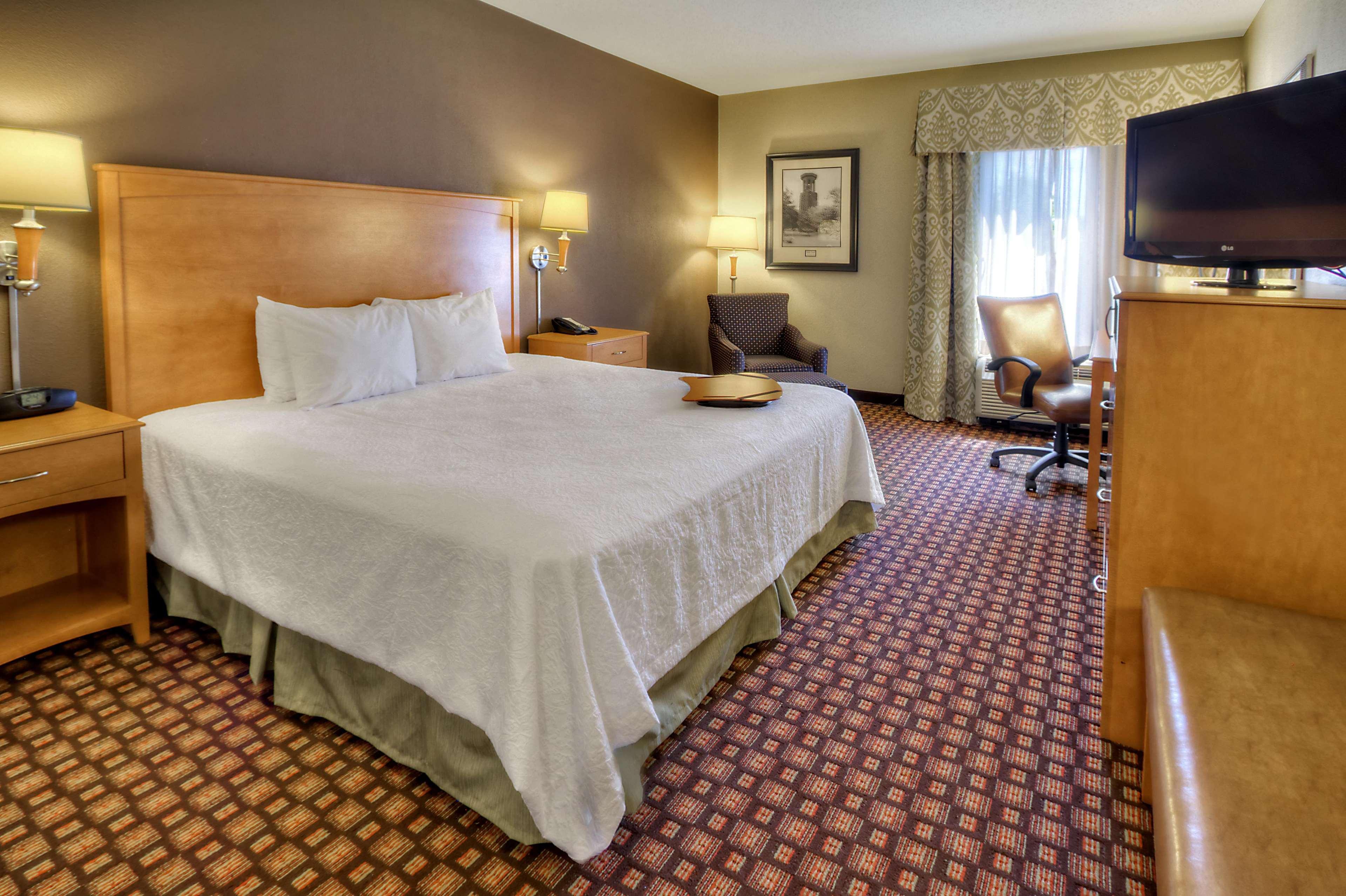 Hampton Inn & Suites Nashville-Vanderbilt-Elliston Place Exteriör bild