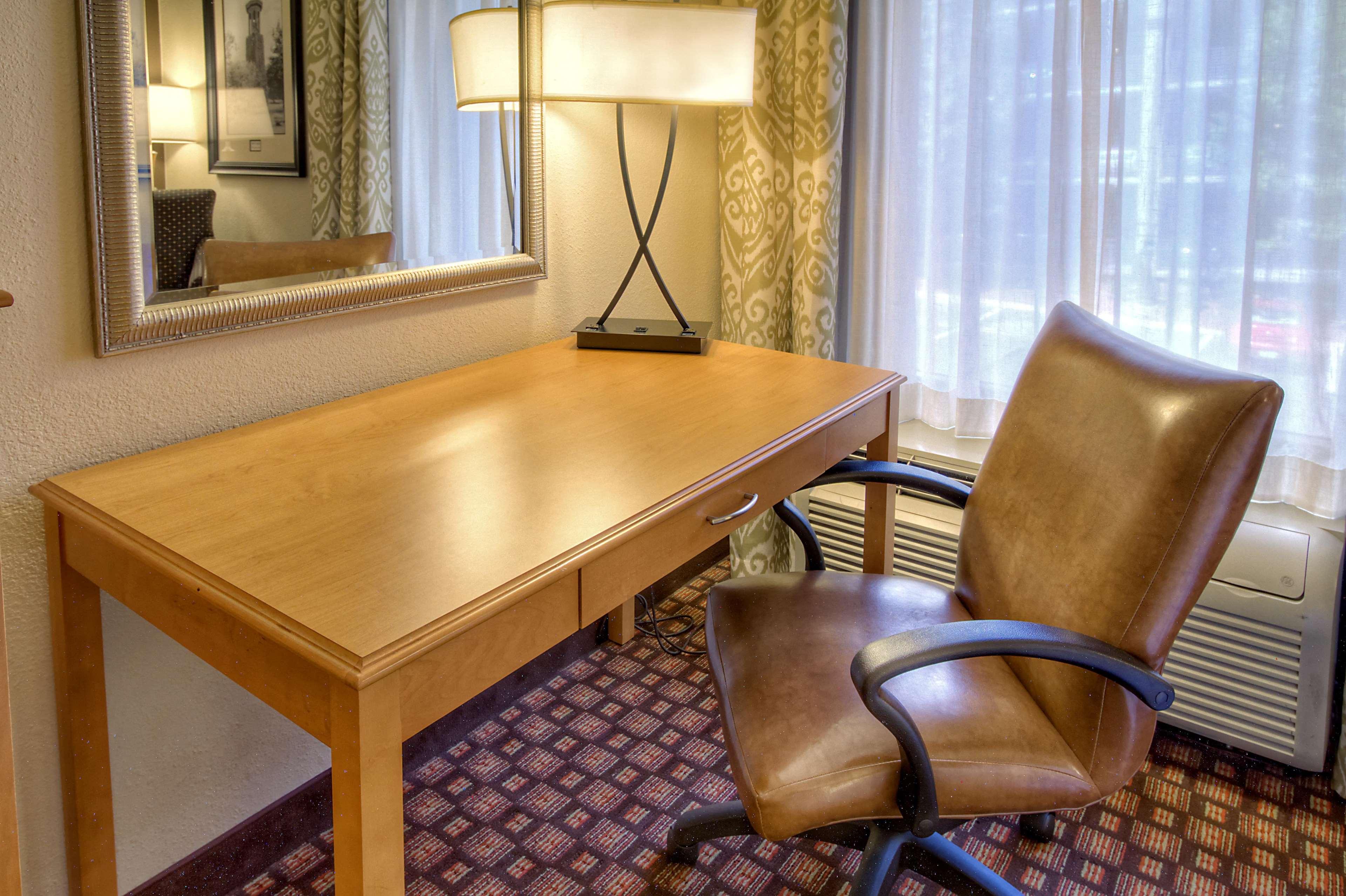 Hampton Inn & Suites Nashville-Vanderbilt-Elliston Place Exteriör bild