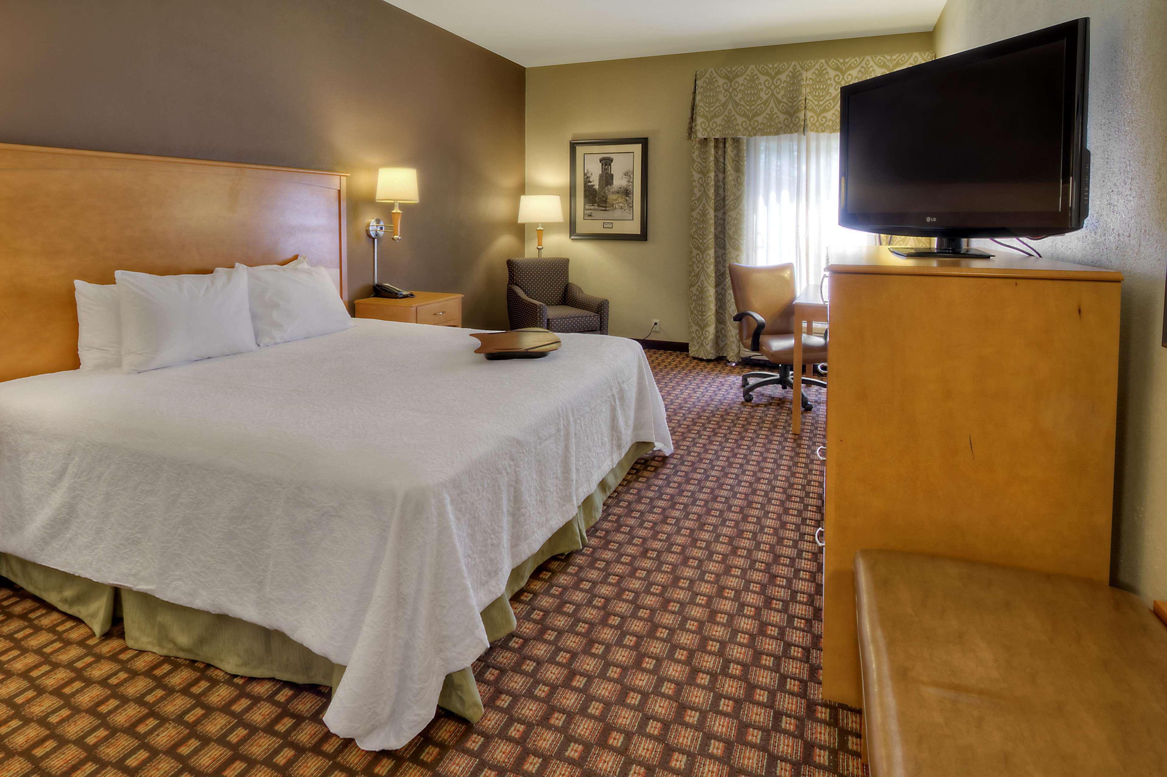 Hampton Inn & Suites Nashville-Vanderbilt-Elliston Place Exteriör bild
