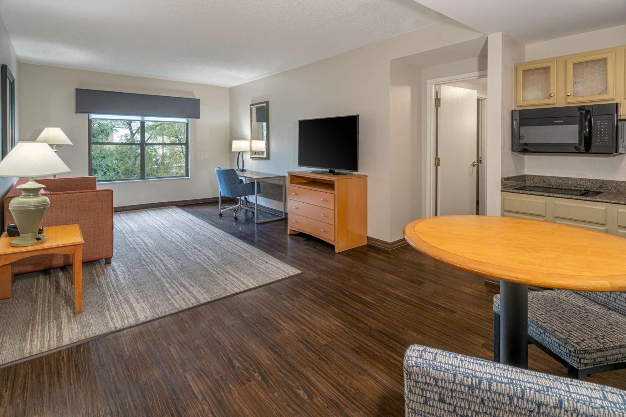 Hampton Inn & Suites Nashville-Vanderbilt-Elliston Place Exteriör bild