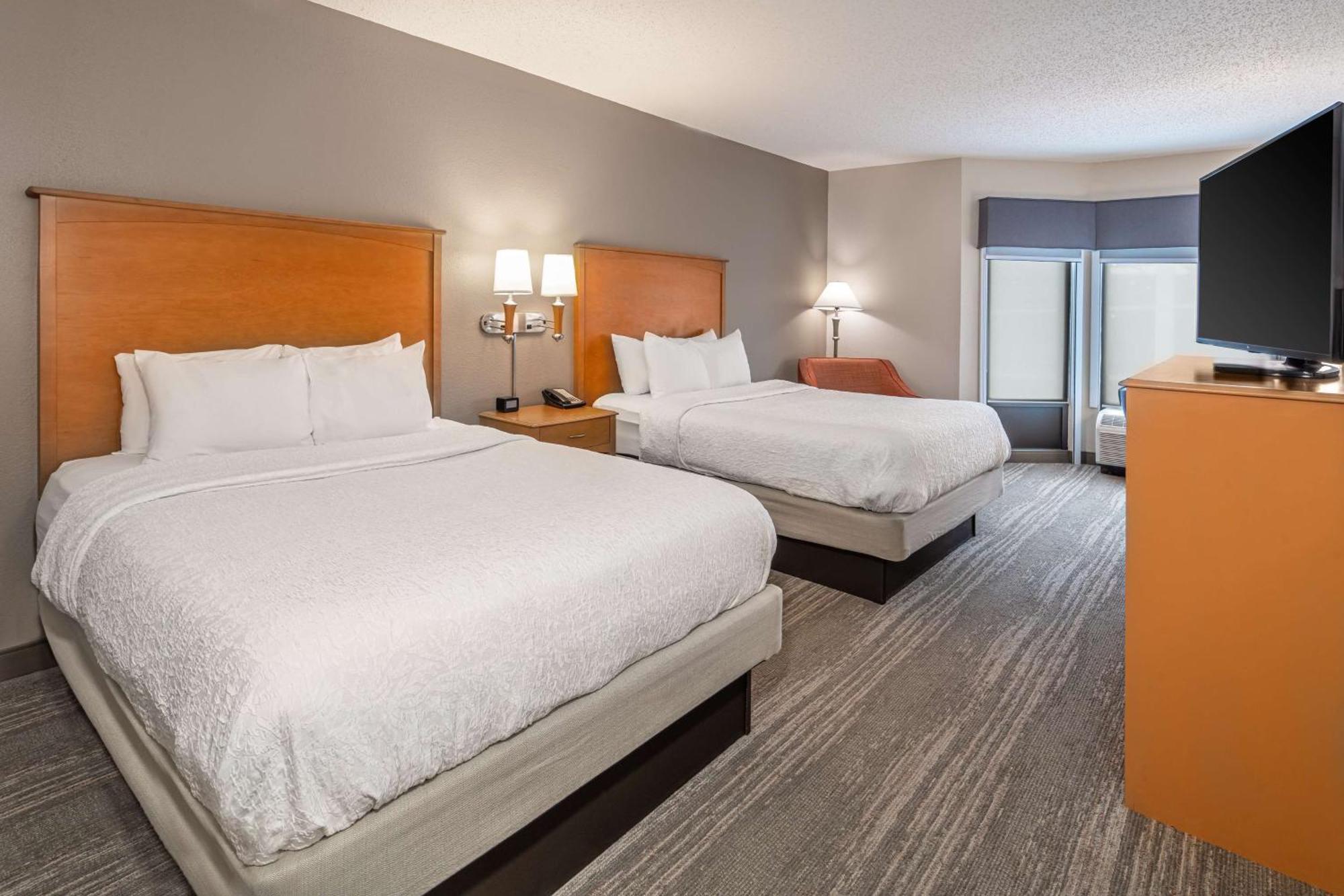 Hampton Inn & Suites Nashville-Vanderbilt-Elliston Place Exteriör bild