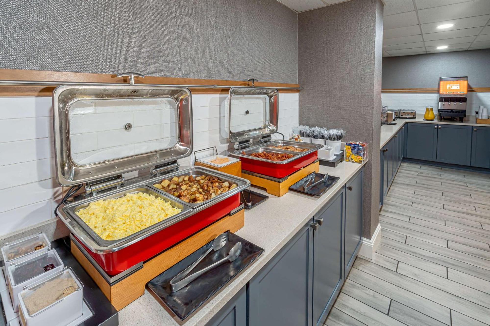 Hampton Inn & Suites Nashville-Vanderbilt-Elliston Place Exteriör bild
