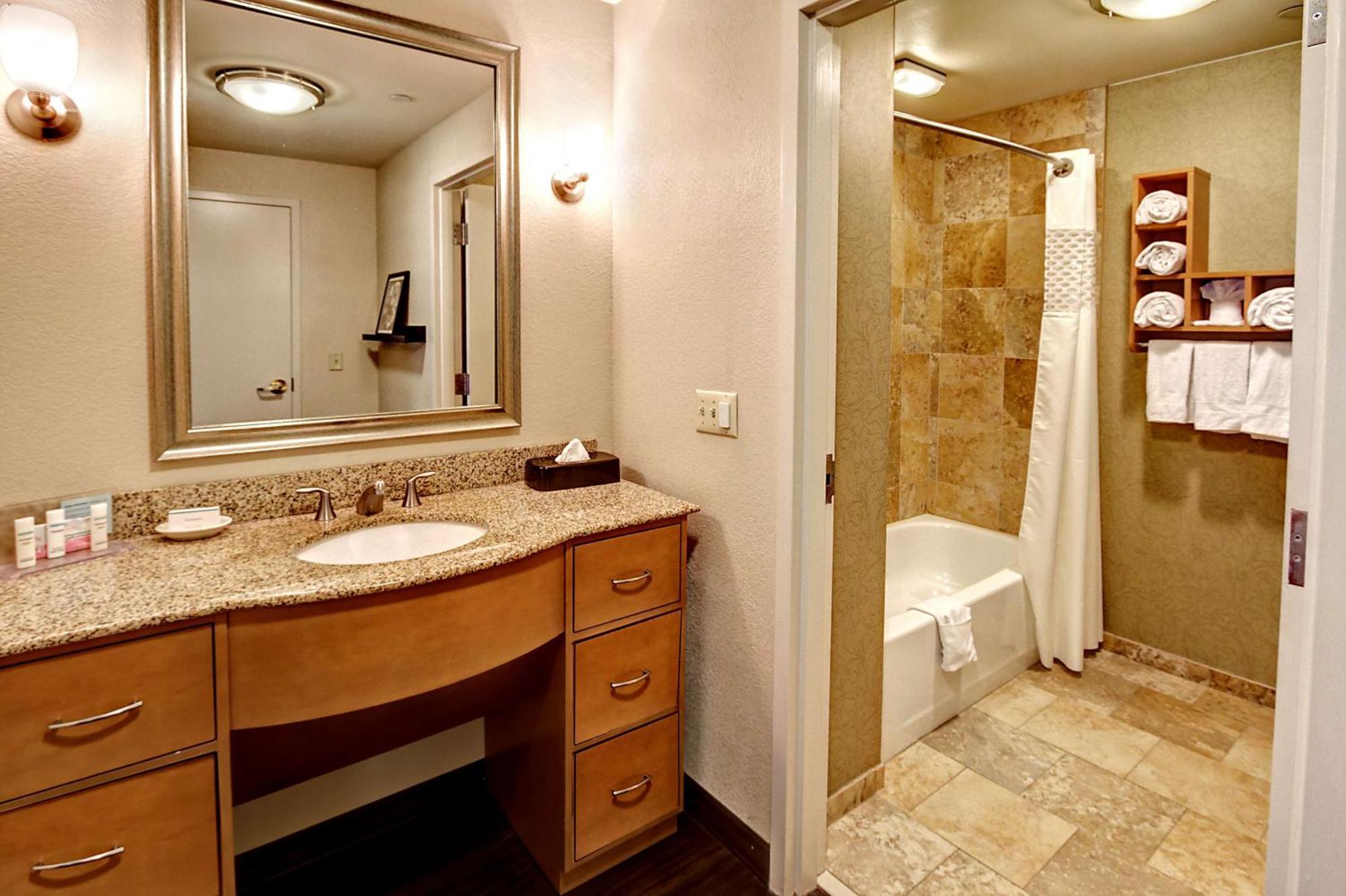 Hampton Inn & Suites Nashville-Vanderbilt-Elliston Place Exteriör bild