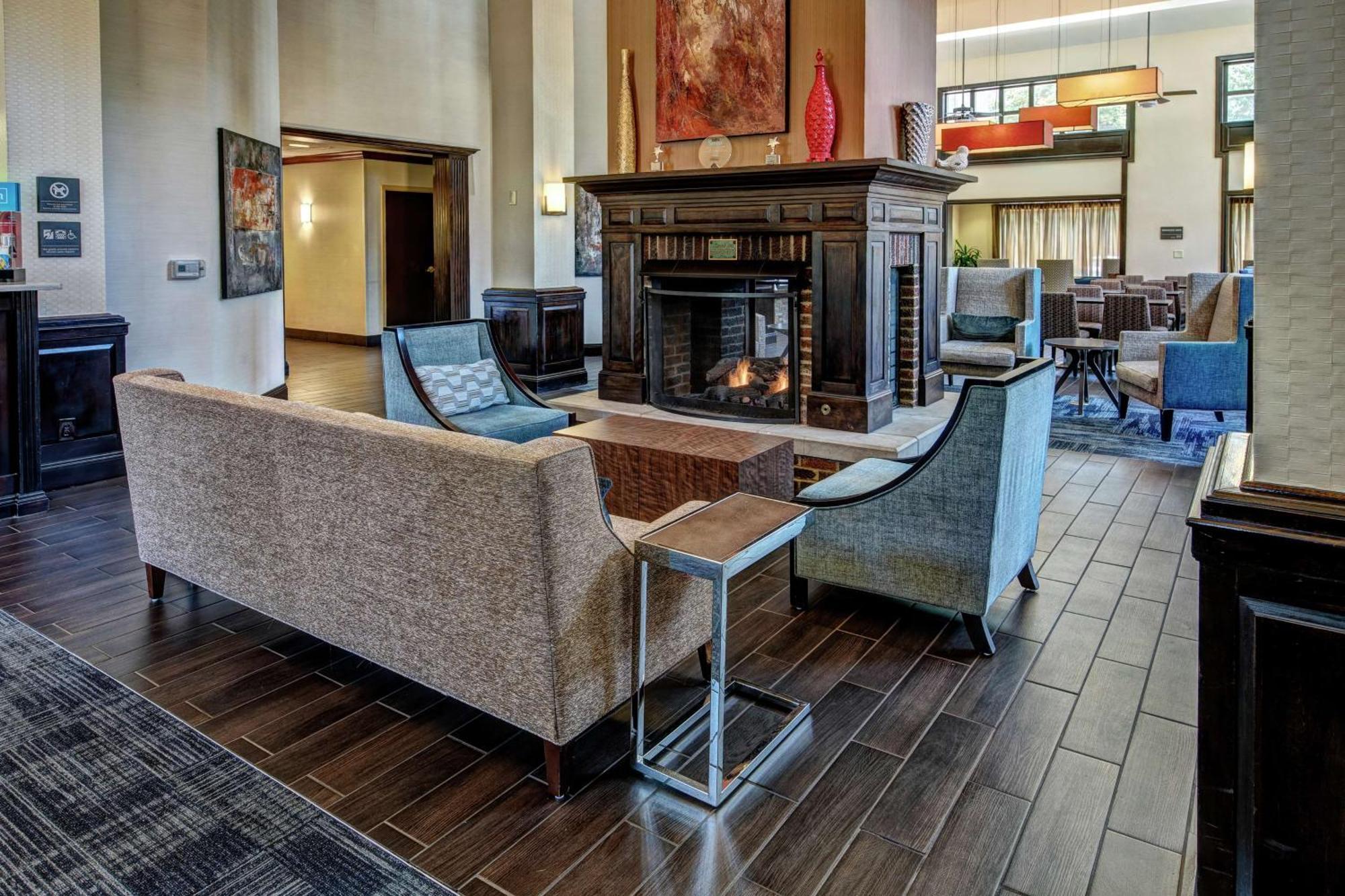 Hampton Inn & Suites Nashville-Vanderbilt-Elliston Place Exteriör bild